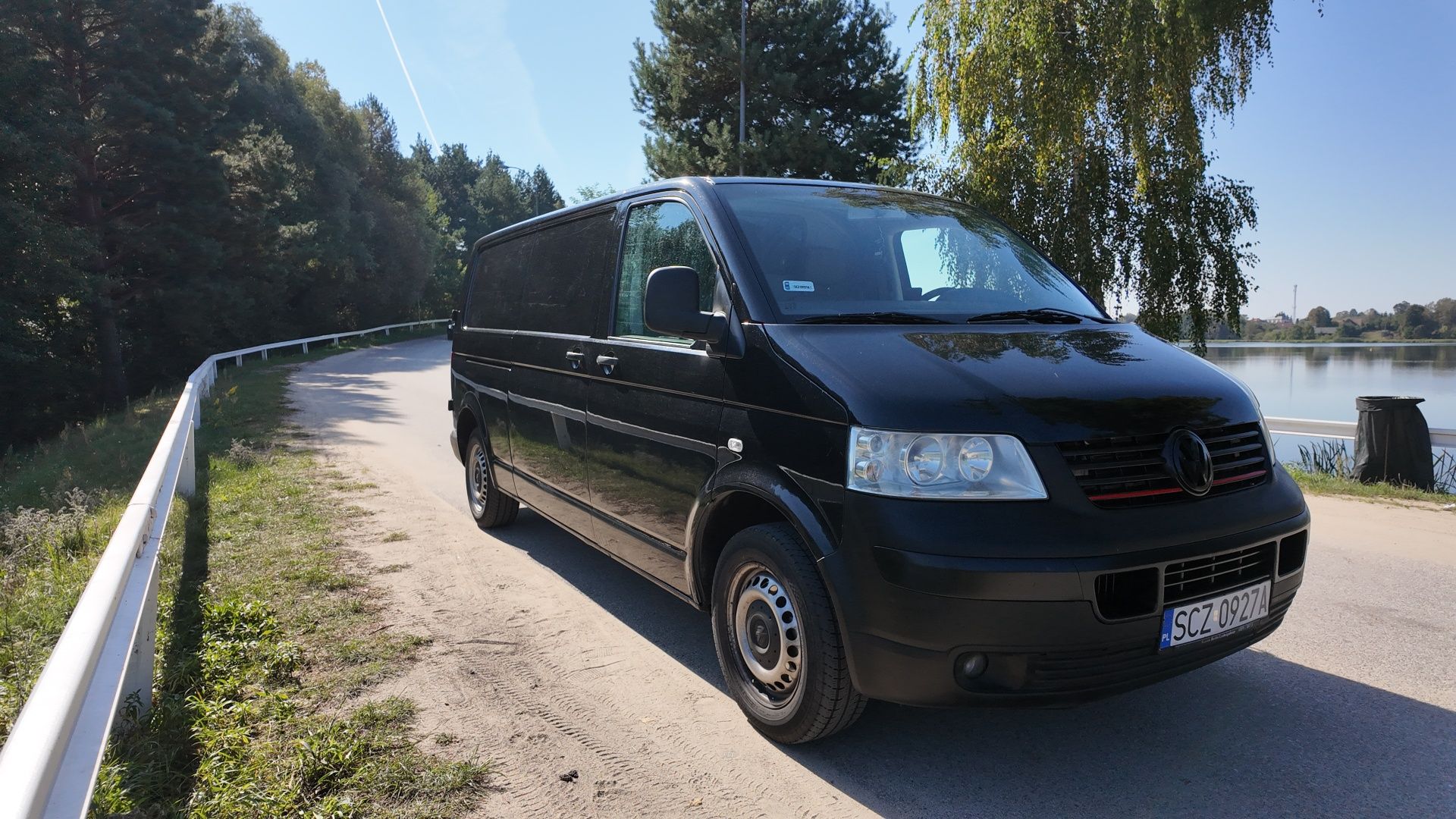 VOLKSWAGEN T5 long  2.5 TDI 2004 ładny stan blacharski transporter