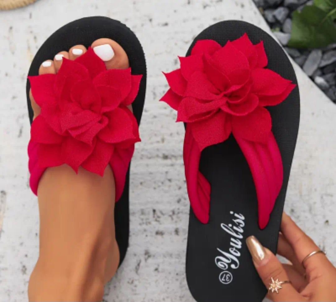 Chinelas florais para mulher