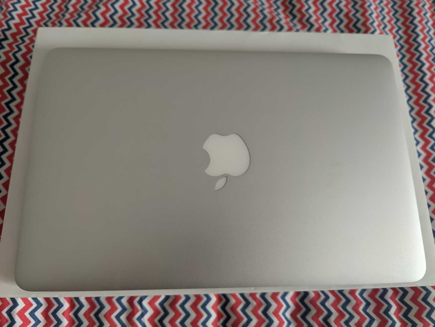 Ноутбук Macbook Air A1465 (coreі5/4/256) екран 11,6 дюймів
