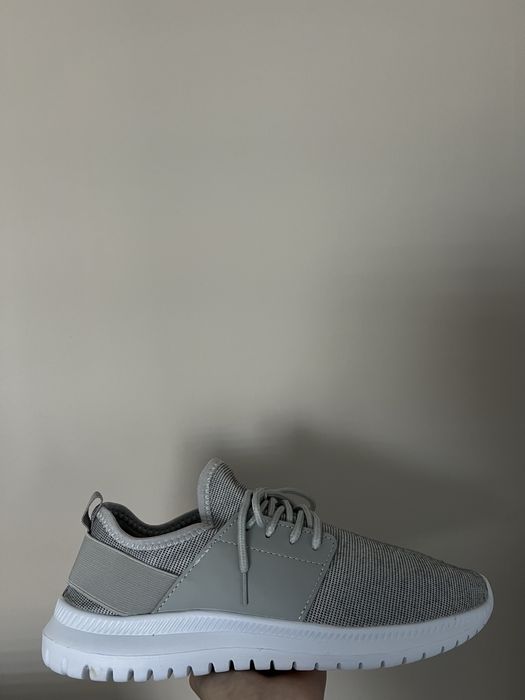 buty sportowe z siateczki szaro-białe 41