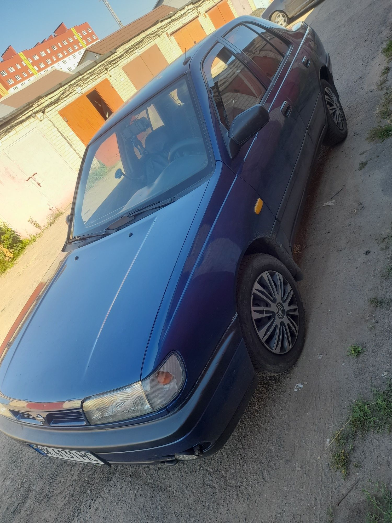 Нісан санні н14 1995 року 1.4газ бенз .
