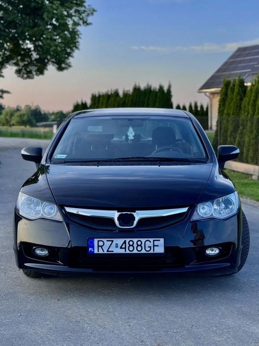 Honda Civic Honda Civic VII Sedan 1.8 Benzyna + LPG • 2009 • Czarna • Rzeszów