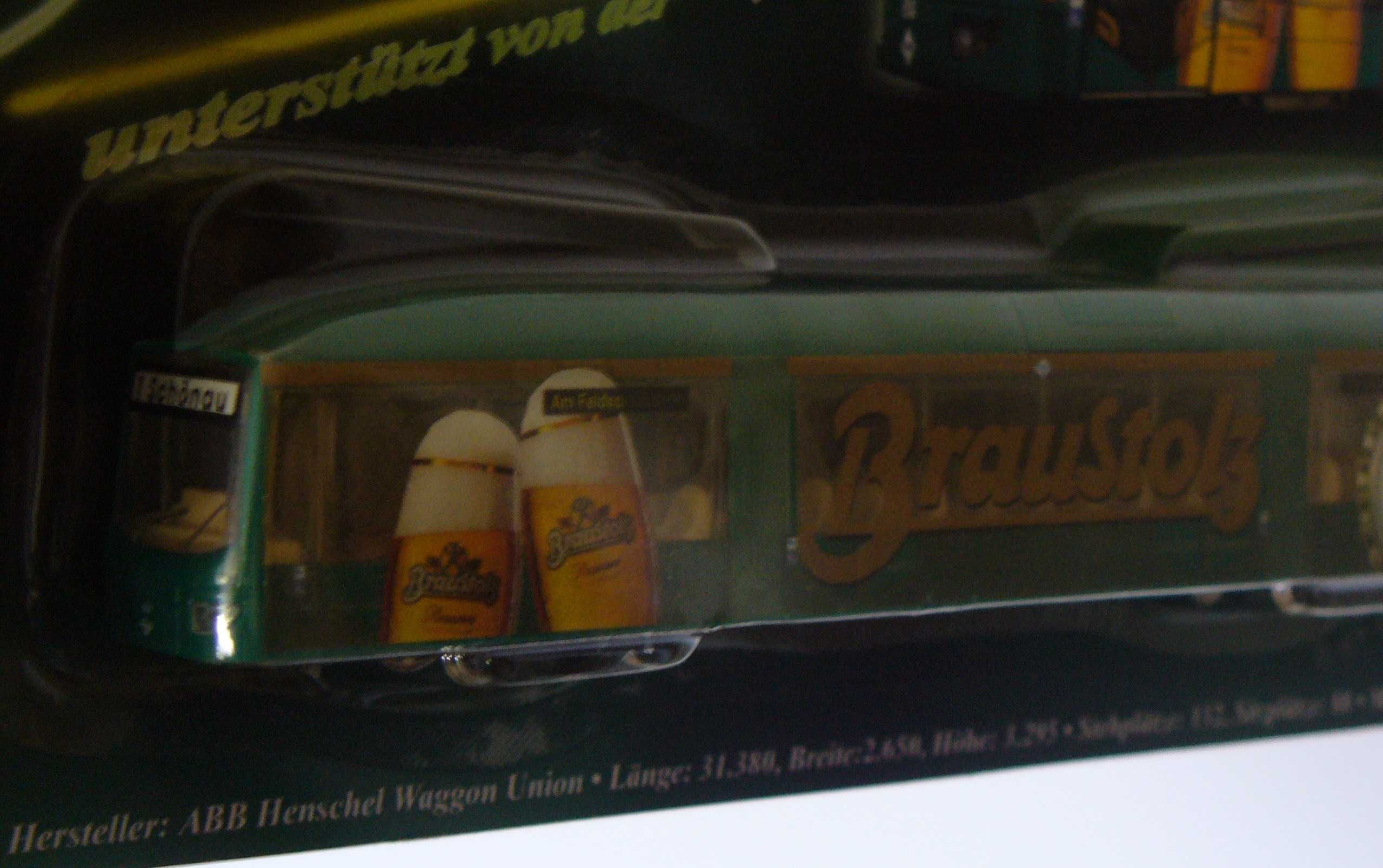Elétrico - miniatura com publicidade a cerveja