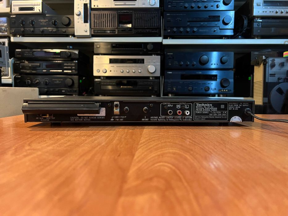 Tuner radiowy Technics ST-S4 Audio Room
