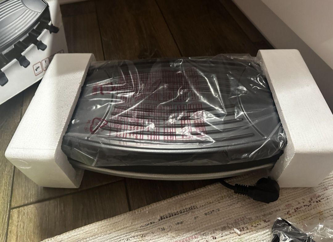 Raclette grill Esperanza 1000w  nowy!!! Bez patelek