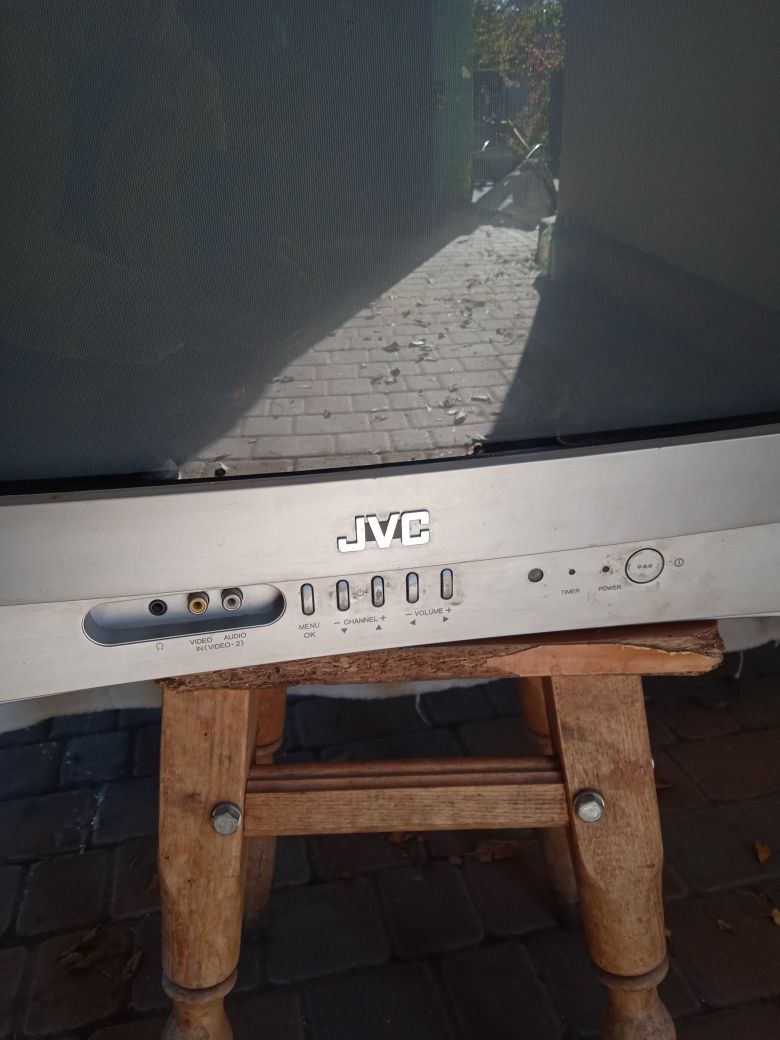 Телевізор JVC AV-2105YE