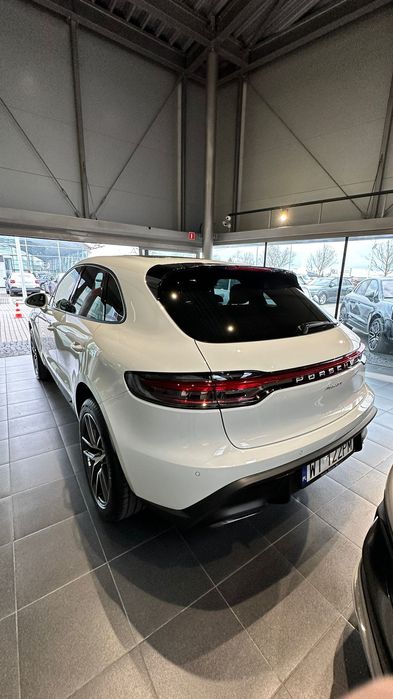 Wynajem PORSCHE MACAN 2024