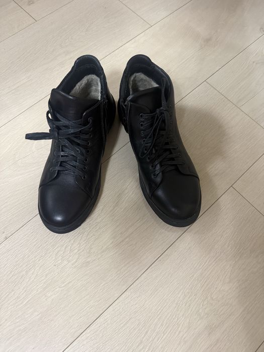Чоловічі шкіряні ботінки НОВІ 40розмір