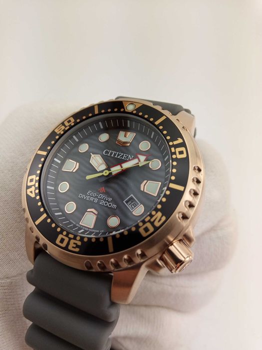 Японские мужские 200м дайверские часы Citizen Eco-Drive BN0163-00H