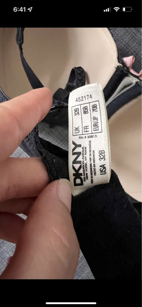 DKNY biustonosz czarny z koronki 32B / 75B   Ubrany może z 4 razy    ℹ