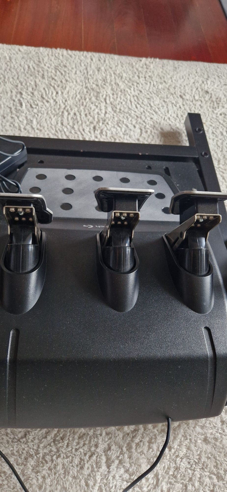 Logitech g29 + suporte / como novo