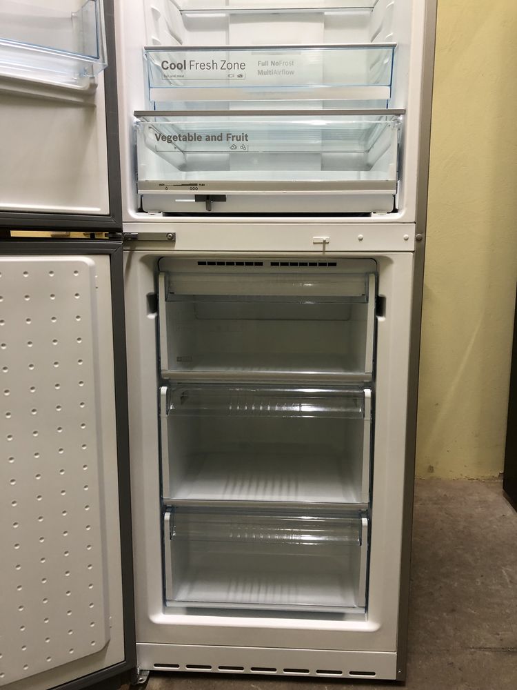 Холодильник Bosch kgn39xl24e