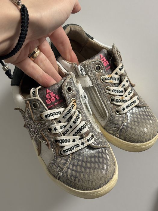 Дитячі кросівки 17-17,5см три пари за 300грн