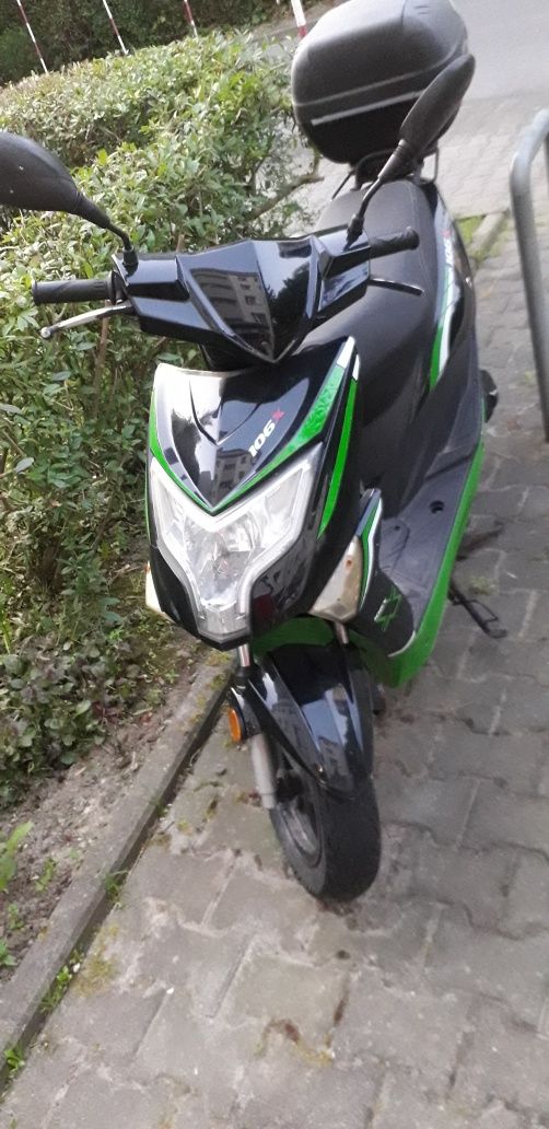 Skuter Junak 106x 2T 50 opłacony jeżdzący do poprawek.