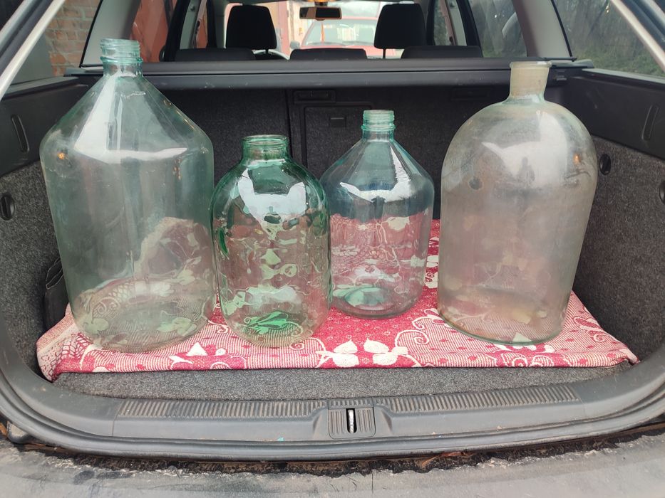 Бутиль банка для вина