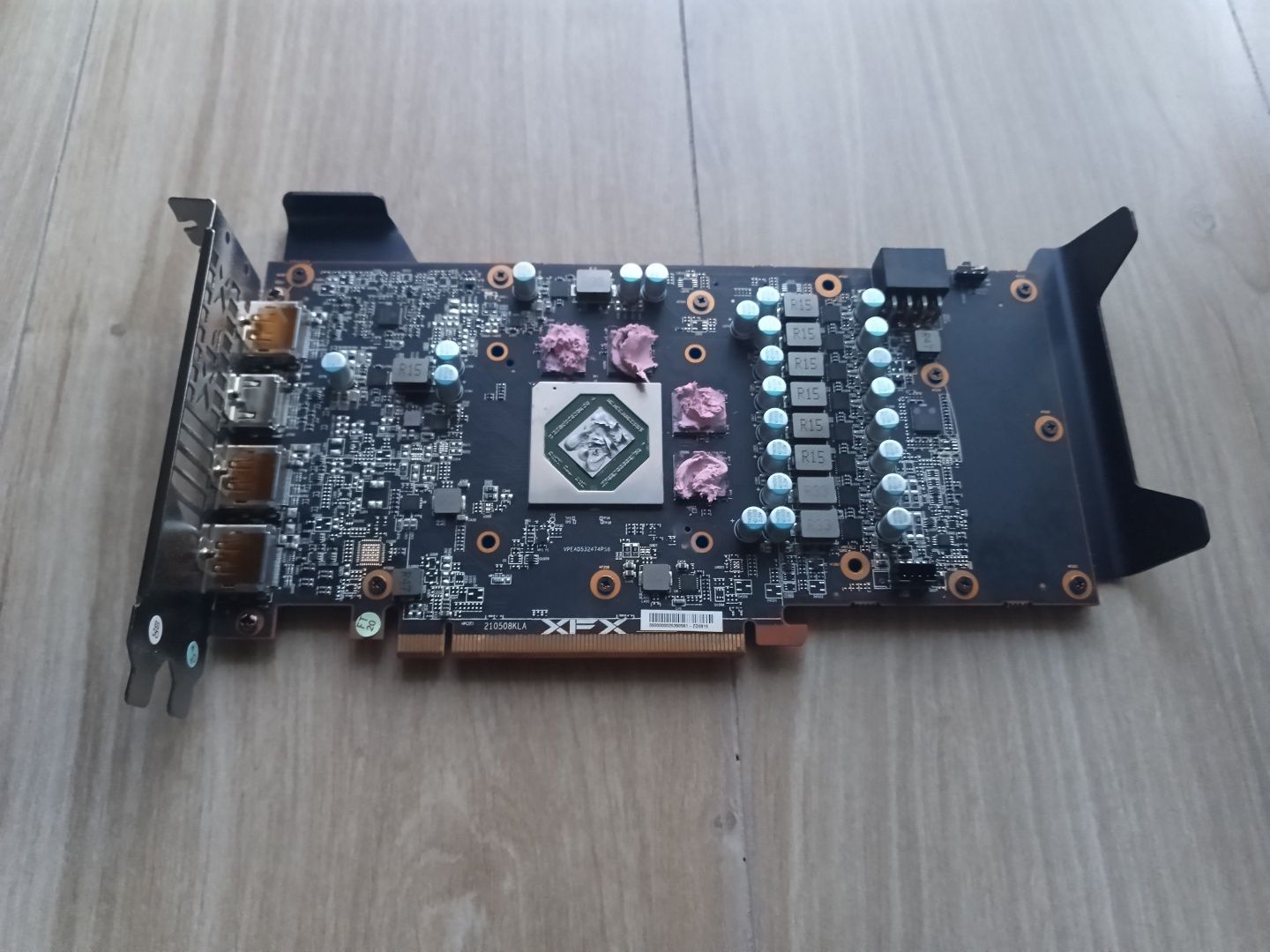 Placa gráfica AMD RX 7600 8gb