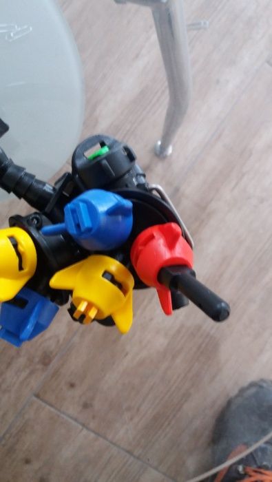 Końcówka głowica rozylacz z RSM do opryskawacza komletna potrójna NOWA