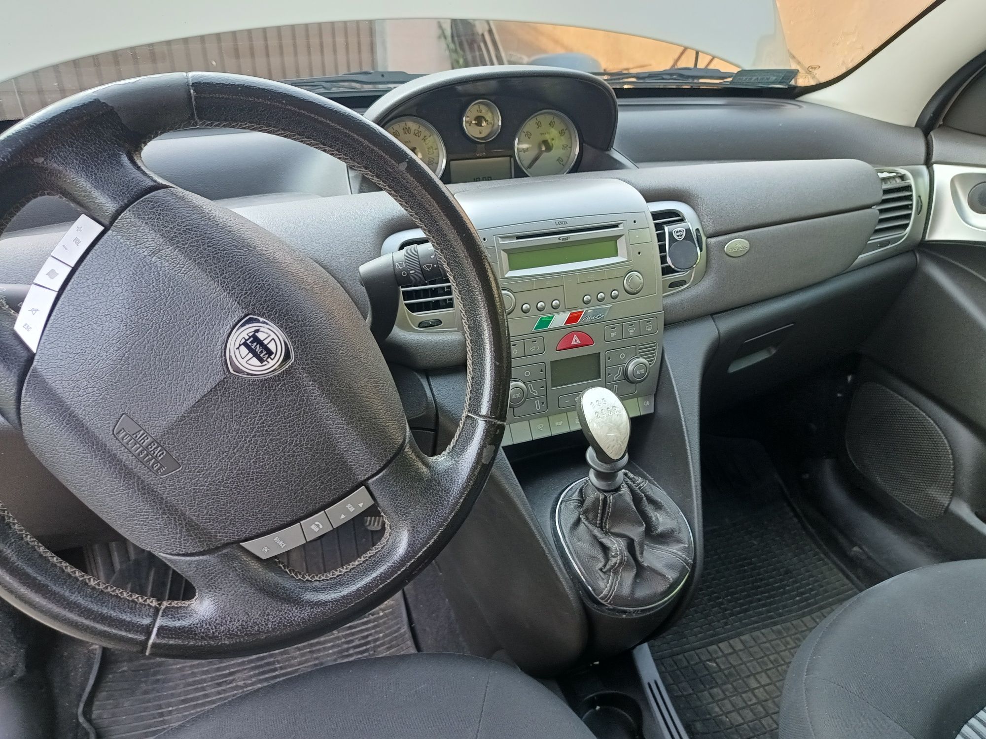 Lancia ypsilon 1.4  16v  95 KM, 6 biegow