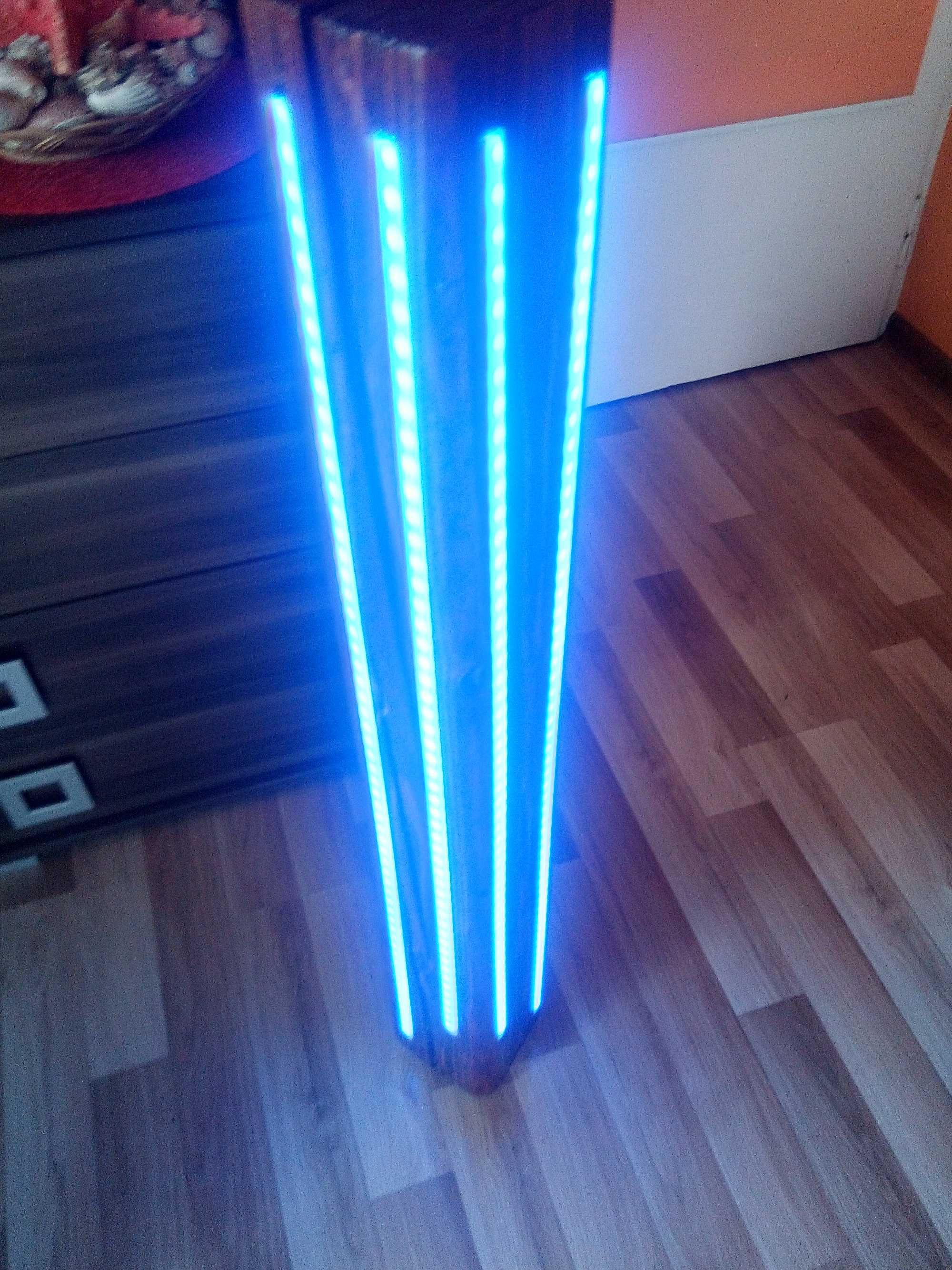 Lampa ze starej belki