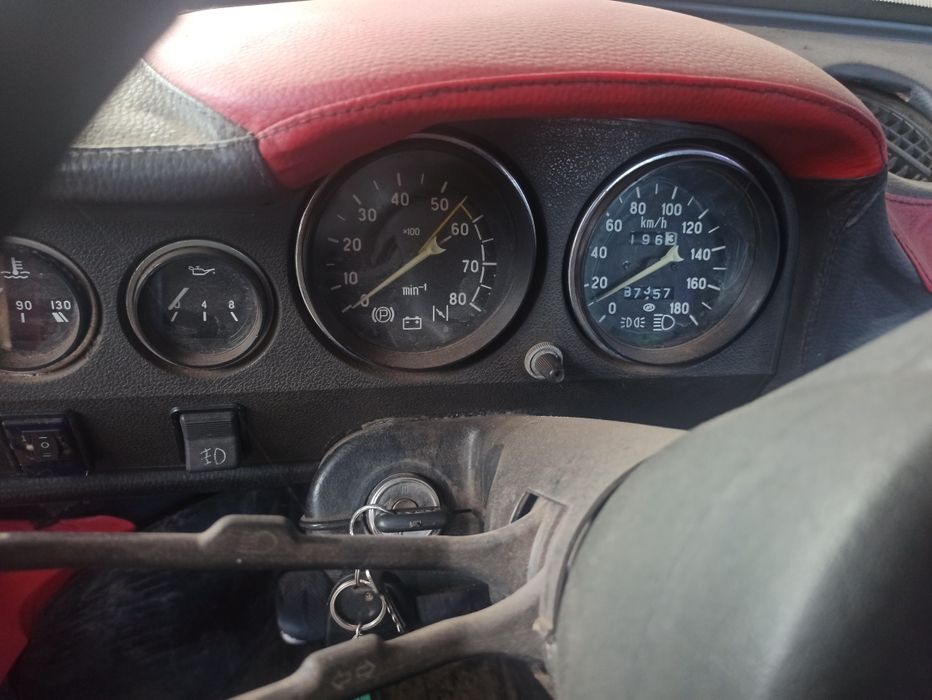 Авто жигуля ВАЗ 2106