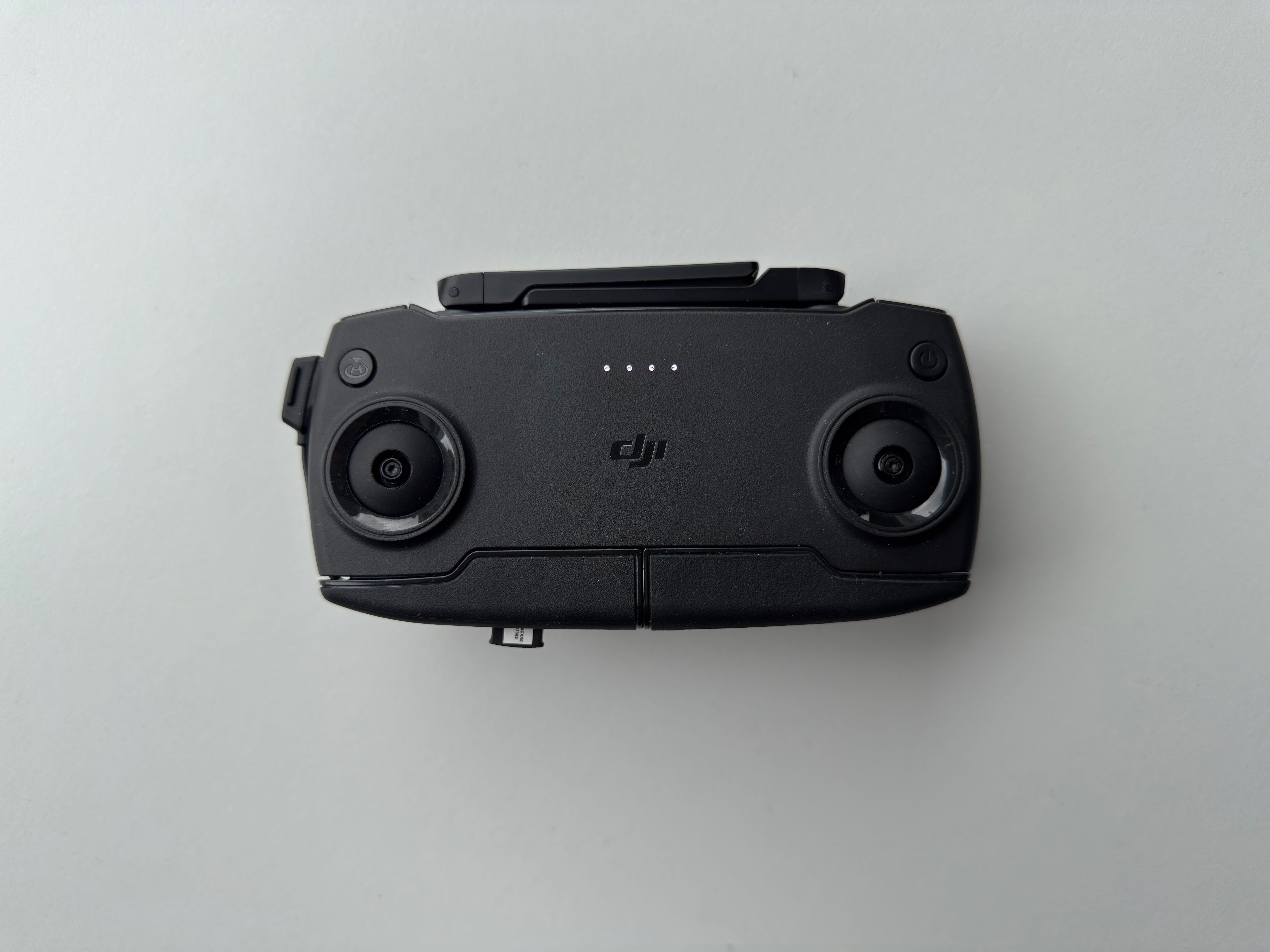 Dji mavic mini kontroler, hub + 2 akumulatory.