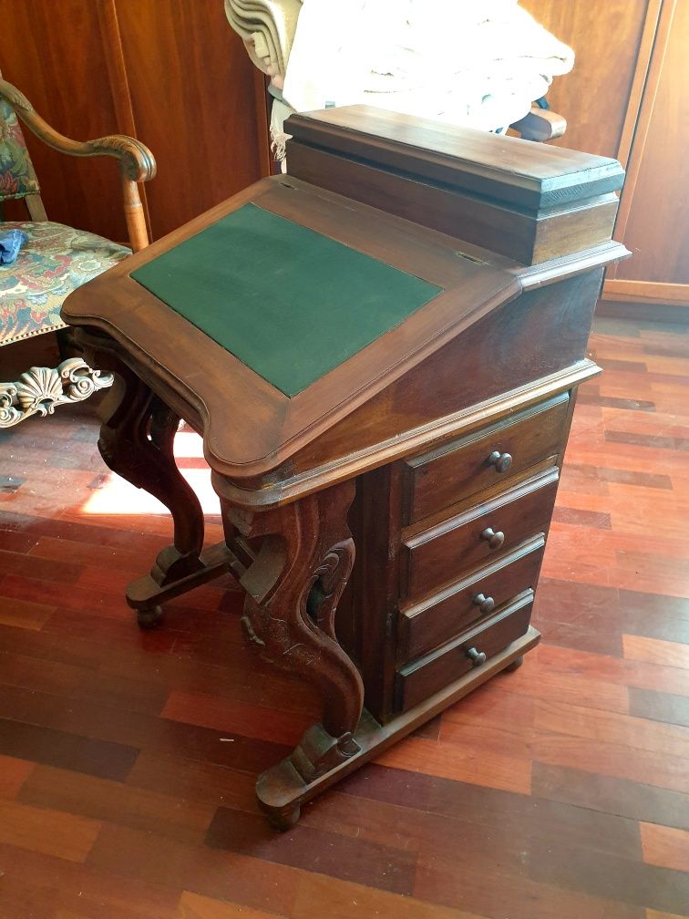 Antiga mesa secretária Davenport em madeira maciça