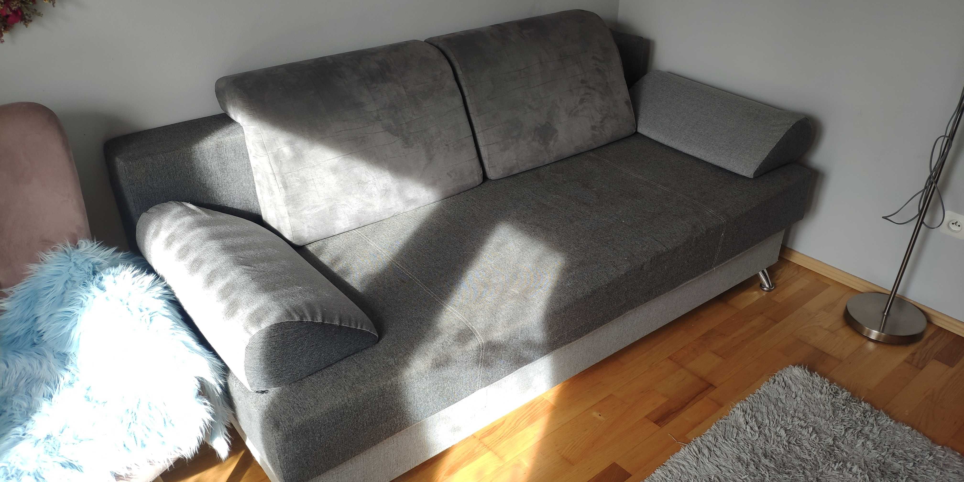 sofa rozkładana w stanie dobrym