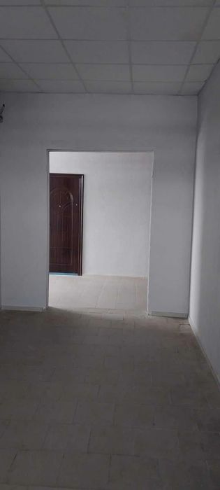 Продам 1-о к/к 37 м2 з меблями та технікою біля площі Ангела.