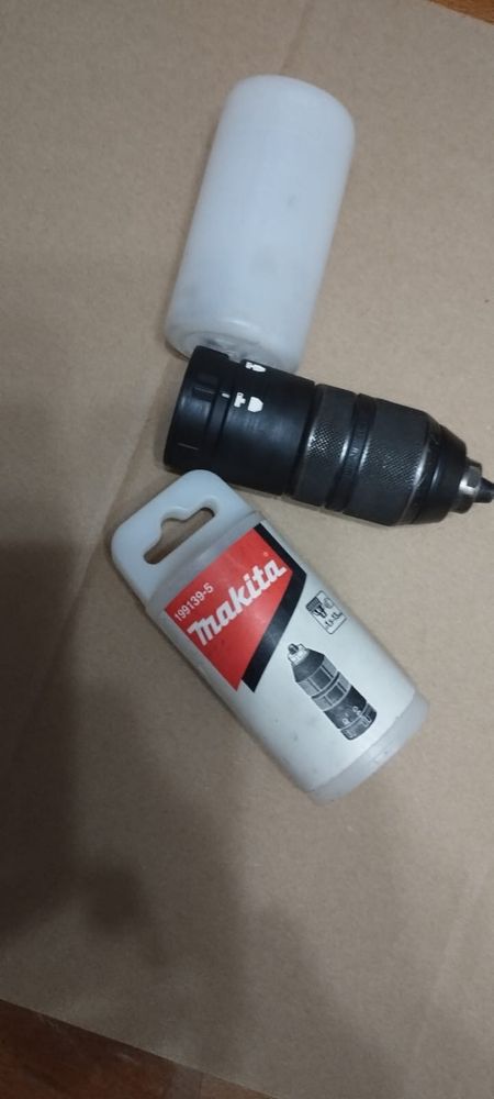 Патрон Makita 199139-5 підходить до моделей DHR281, DHR283, HR004G