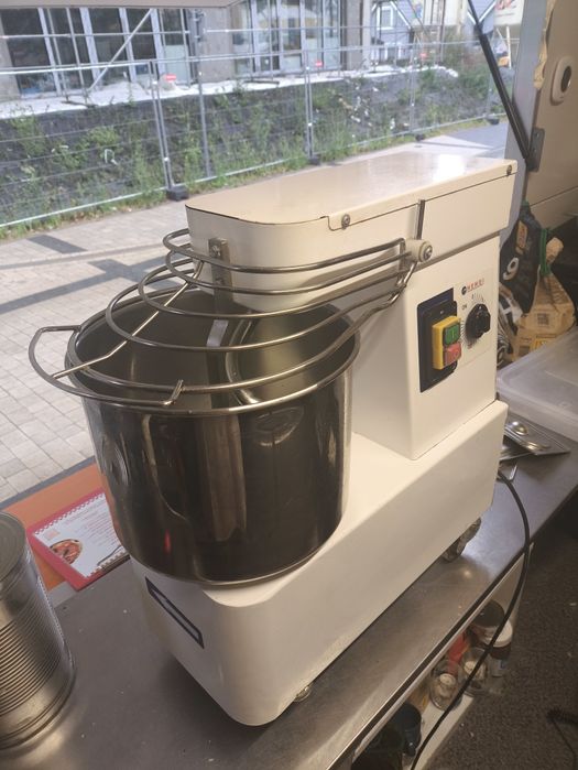 Mieszalnik do ciasta Hendi 10L