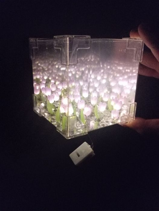 Нічник безкінечні тюльпани