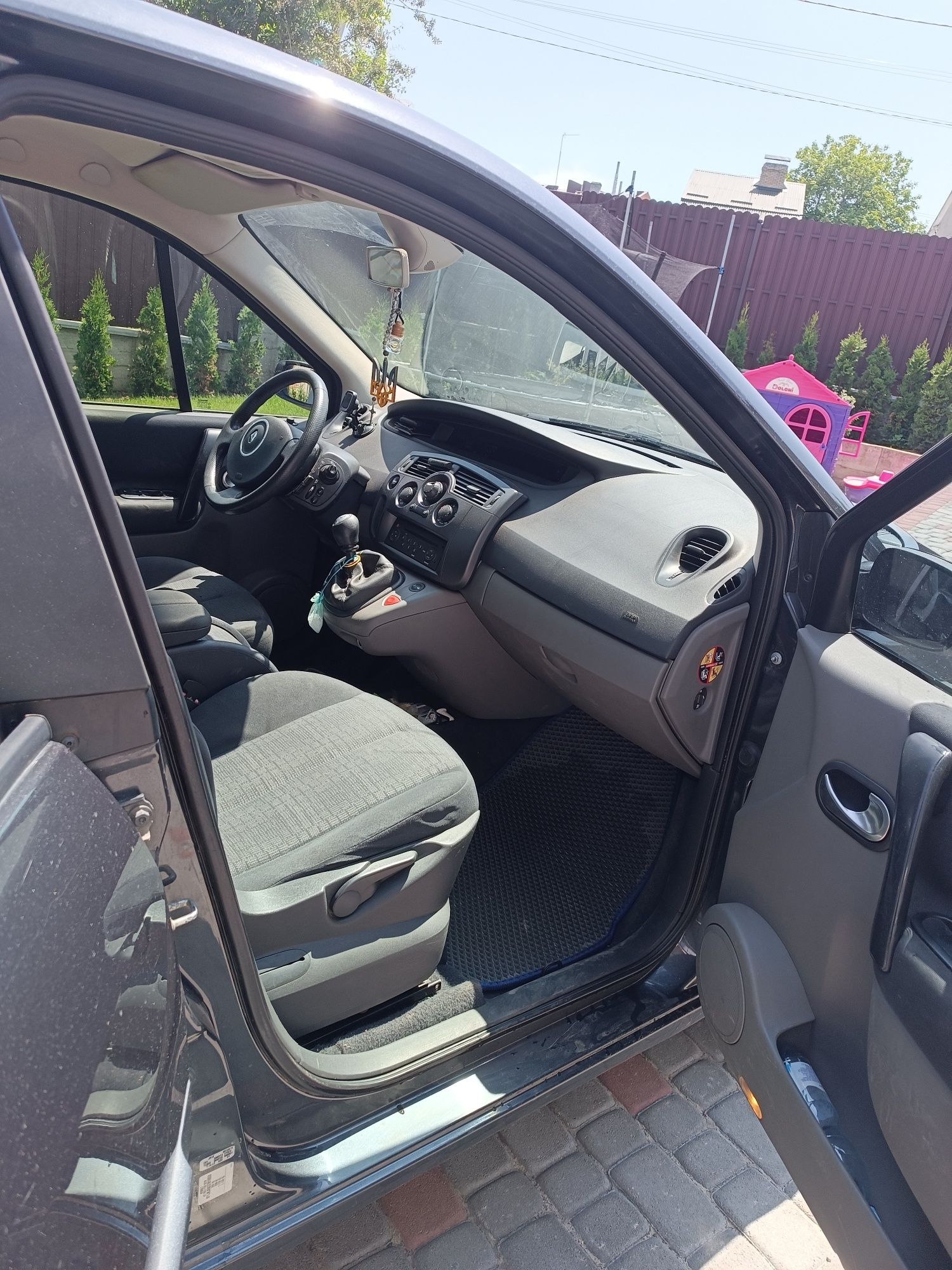 Продам авто Renault Megan scenic 2.