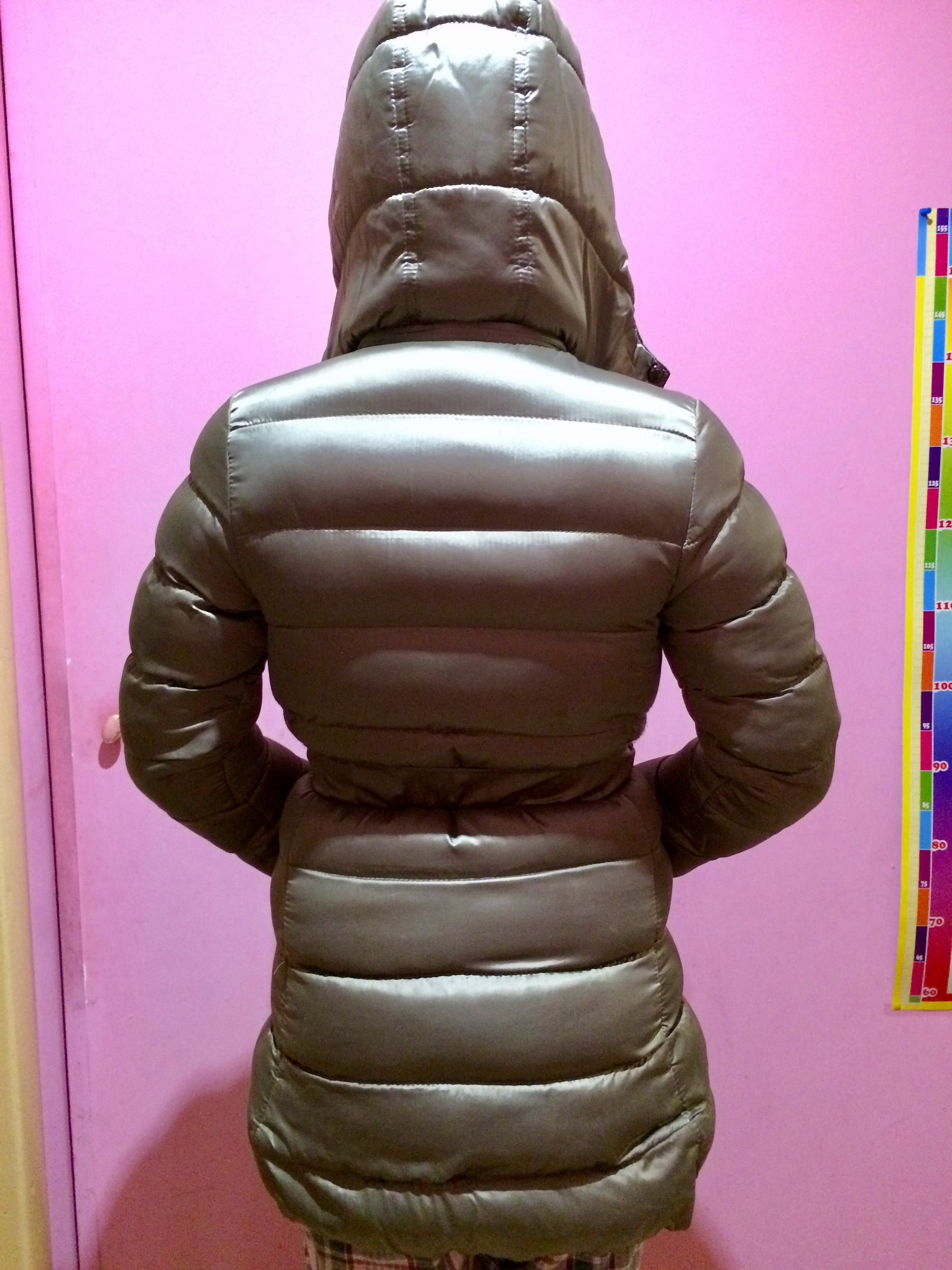 Зимняя курточка на 7-9 лет,хорошее состояние