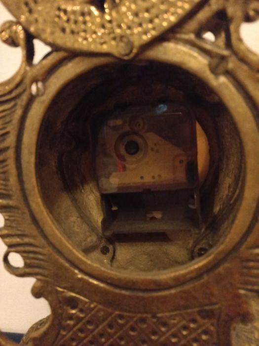Relógio  vintage,  em latão, impecável
