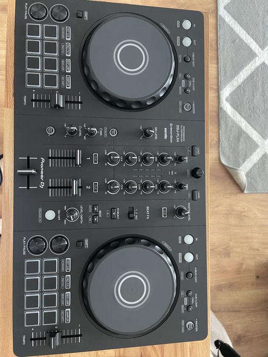 DDJ FLX 4 (Słuchawki i Gwarancja)