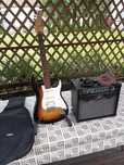 Zestaw gitarowy Fender Squier Stratocaster wzmacniacz Peavey okazja
