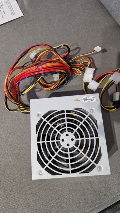 Zasilacz do komputera, w pełni sprawny