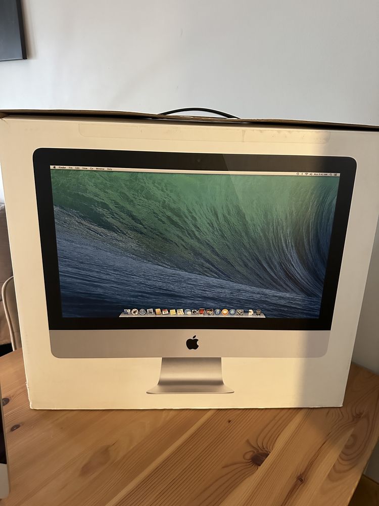 Komputer iMac z 21,5 -calowym ekranem z podswietleniem LED