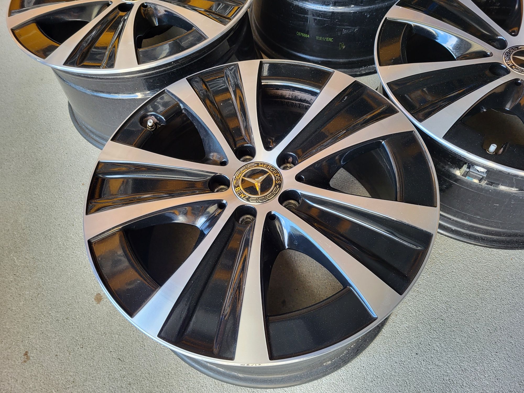 [837] Felgi aluminiowe Oryginał MERCEDES 18 Cali 5x112 Klasa E 2szerok