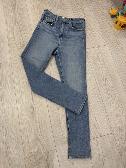 Джинси H&M Lee.        .