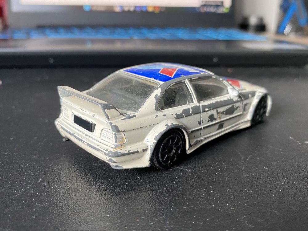 1:43 BMW M3 Burago