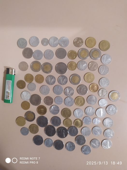 Продам монети країн