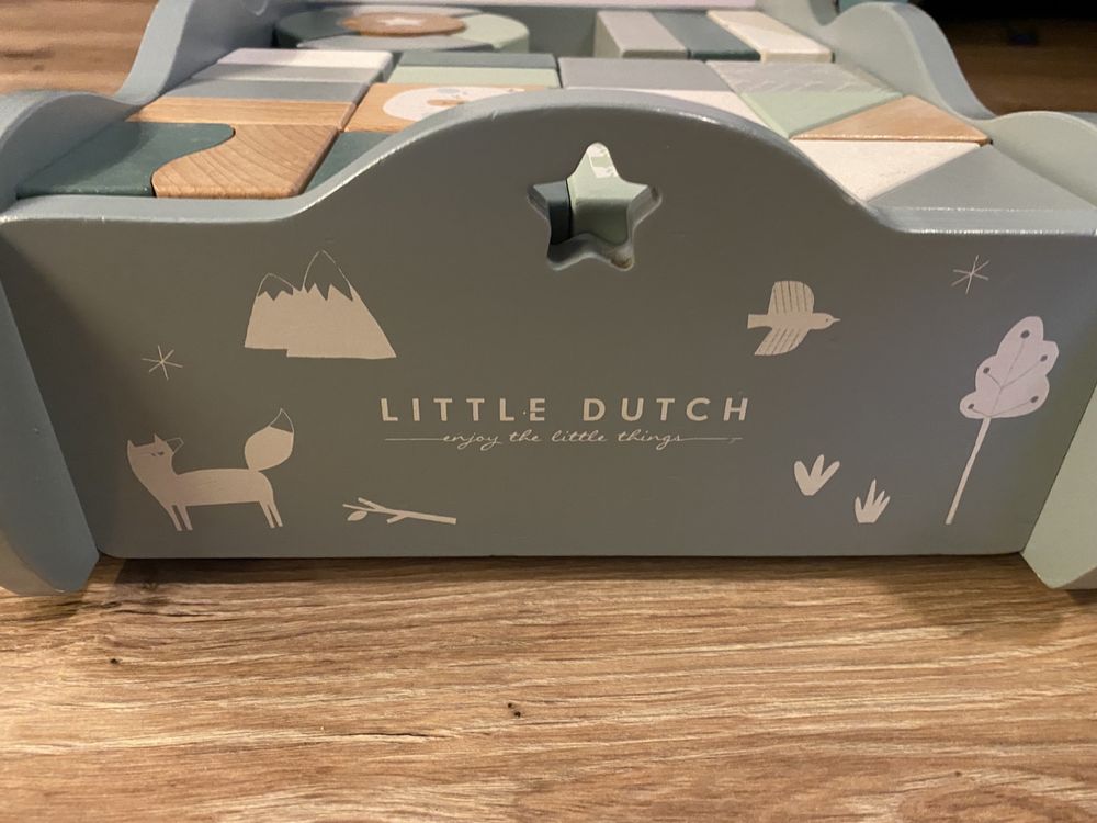 Pchacz little dutch Wózek Z Klockami Błękitny