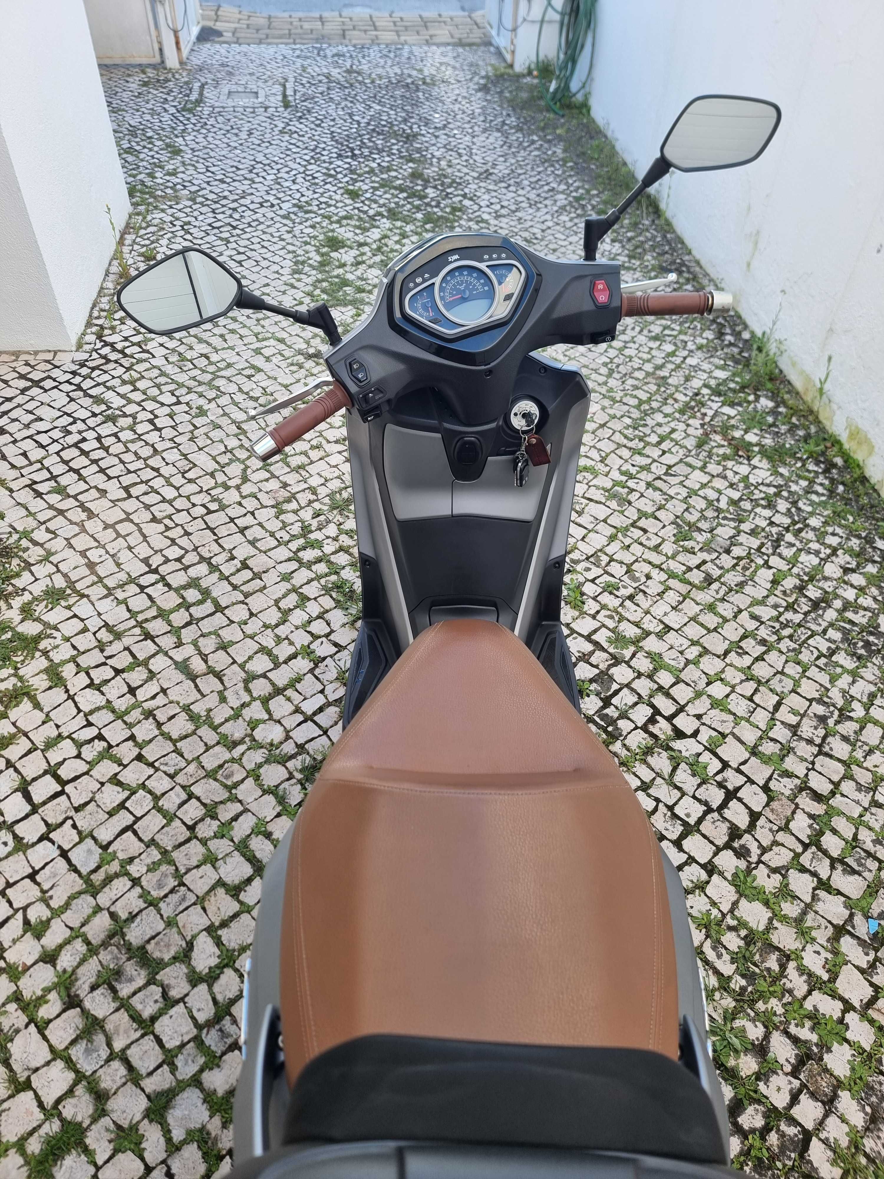 Scooter SYM HD300