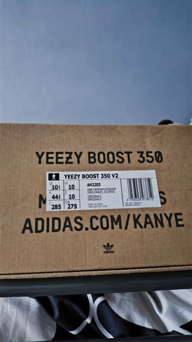 Yeezy 350v2 rozmiar 44