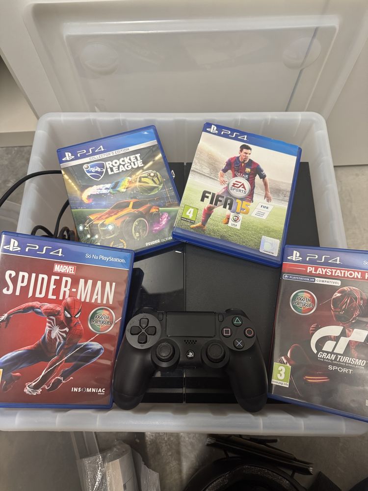 PS4, Comando e 4 Jogos sem uso