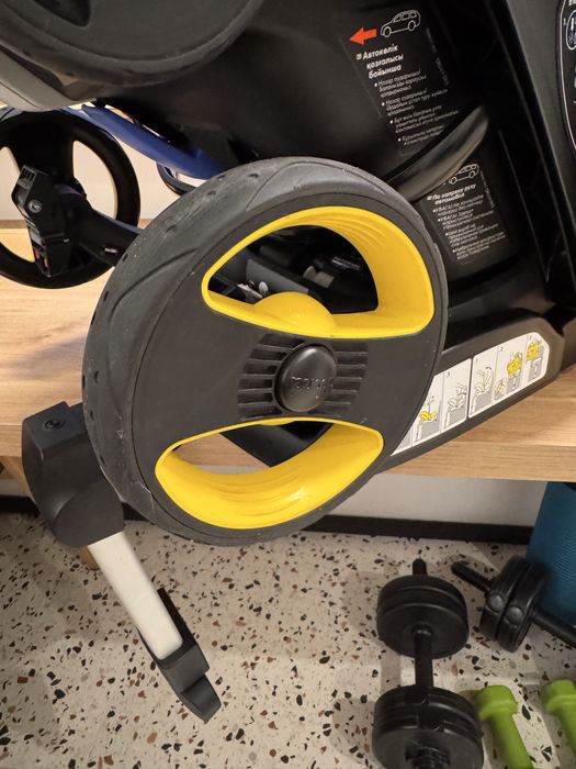 Автокрісло Doona+ разом з базою Isofix на гарантіі від Baby Park