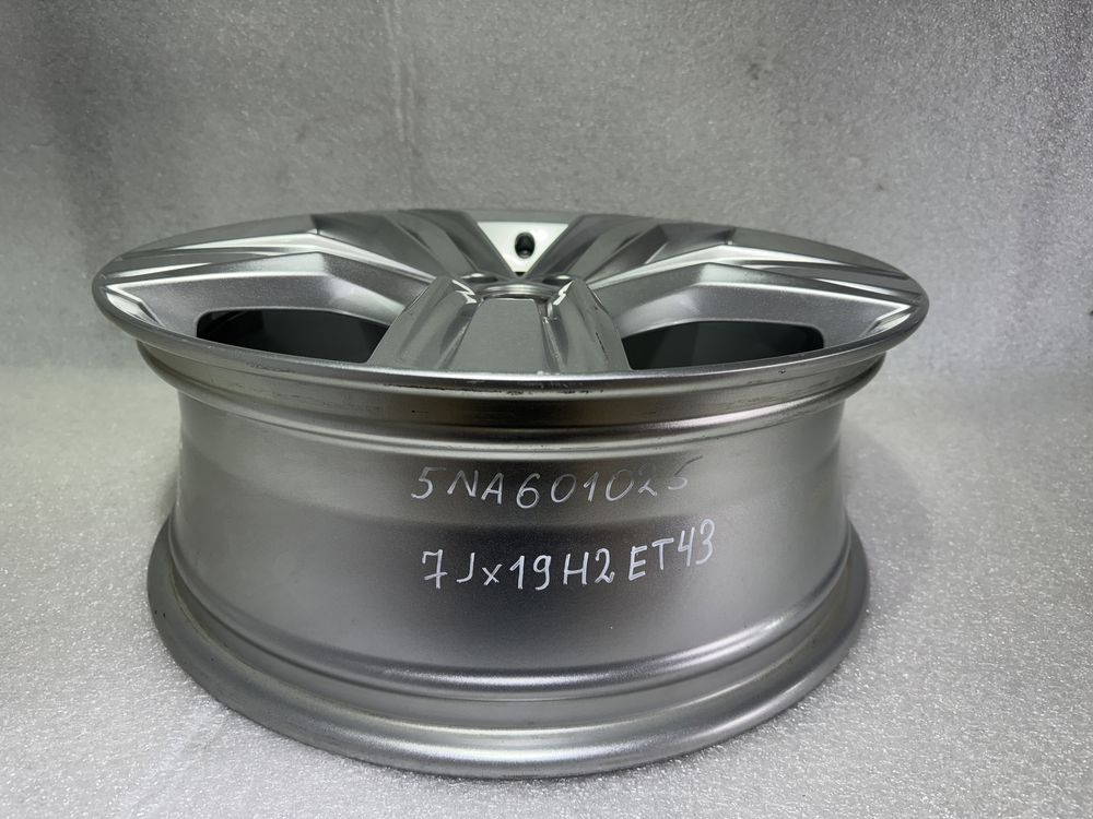 Felga aluminiowa Volkswagen 5NA OE TIGUAN 7.0" x 19" 5x112 ET 43