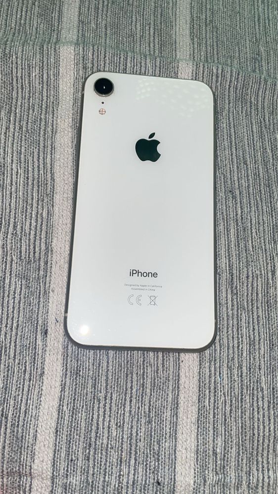 iphone xr em bom estado