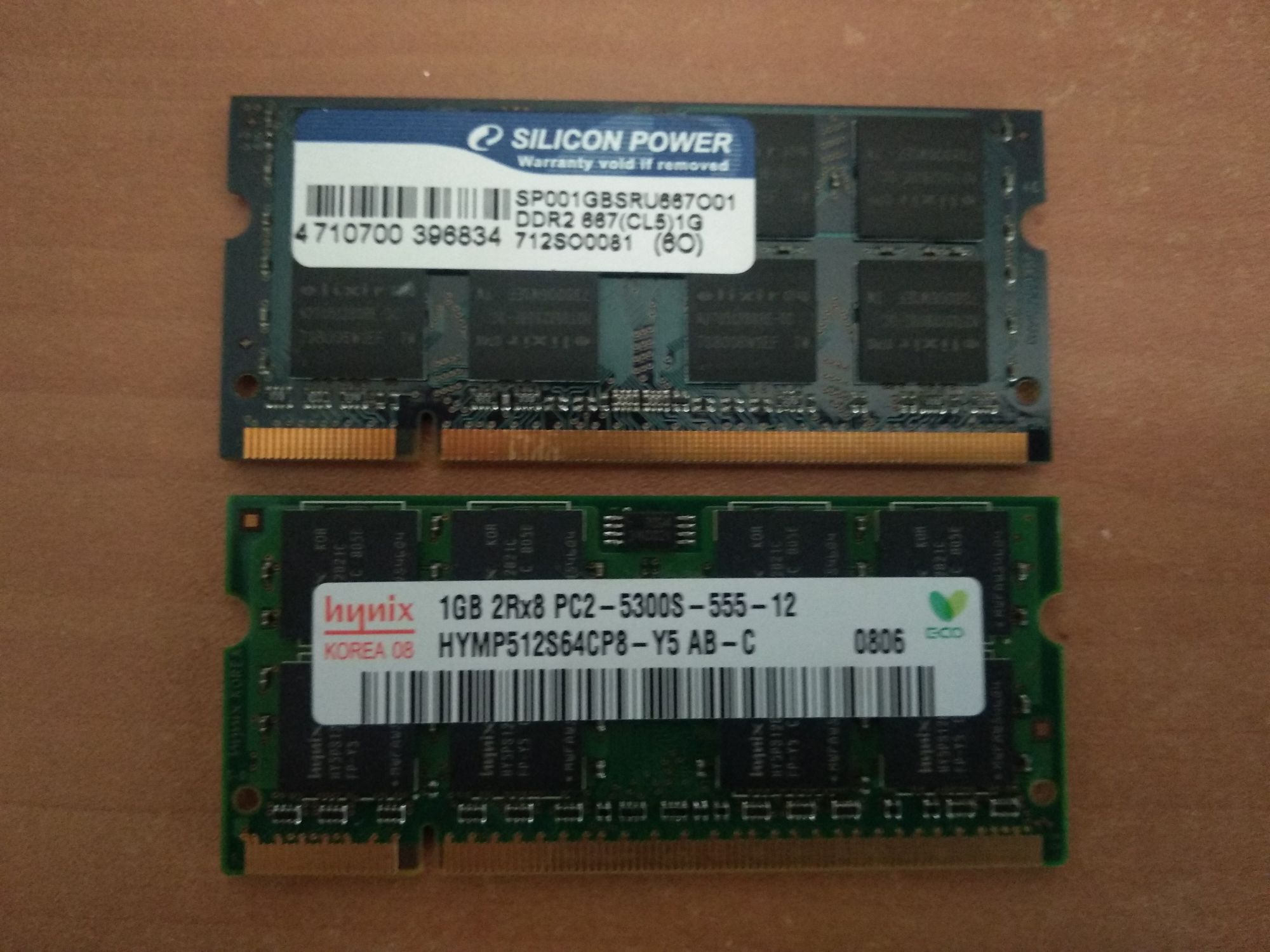 Sodimm DDR2 1Gb.   .